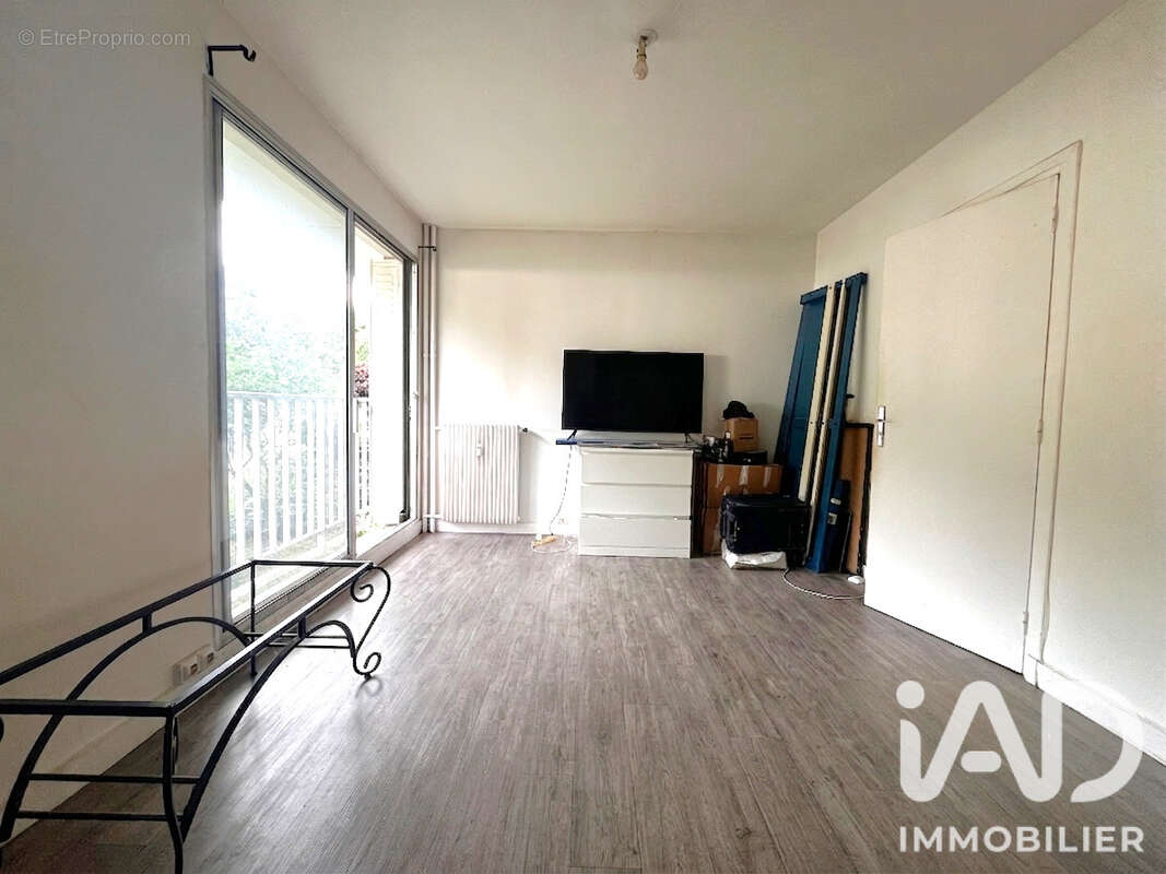 Photo 3 - Appartement à LA GARENNE-COLOMBES