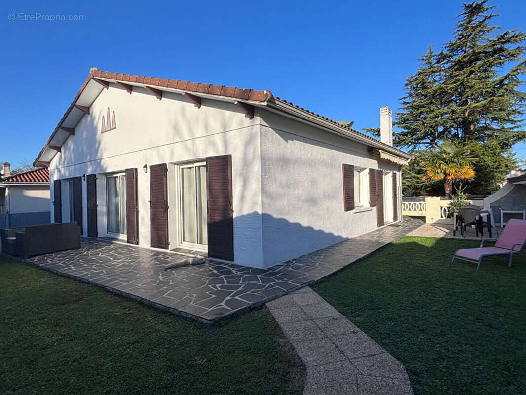 Maison à SAUJON