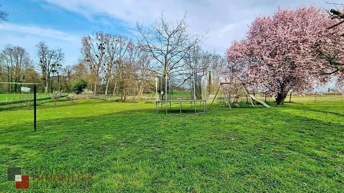 Maison à SAINT-ETIENNE-DES-OULLIERES