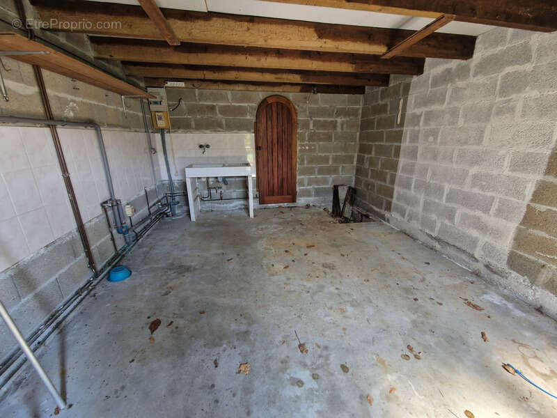 Maison à vendre 3 pièces avec garage sur 1 648 m² de terrain FOURAS (17) - photo 8