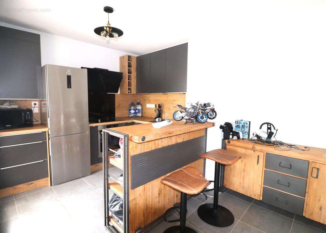 Appartement à CONTES