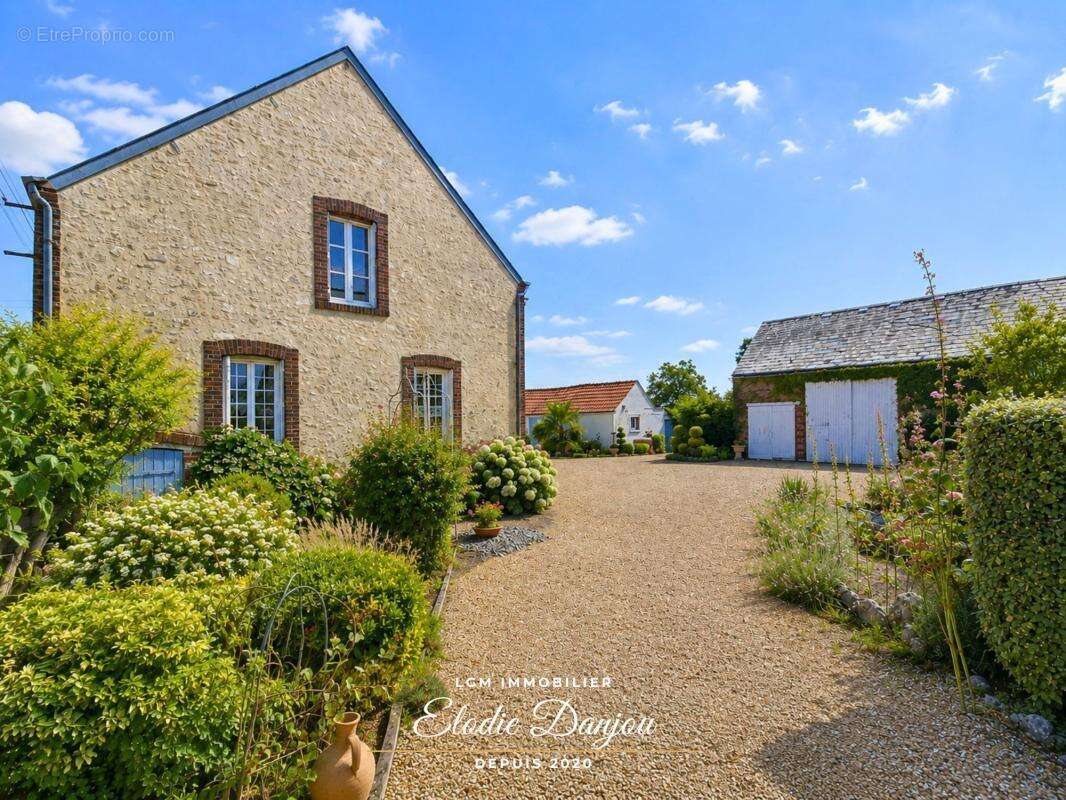 Maison de 3 chambres, dépendances, grange et jardin - Entre Orléans et Châteaudun - photo 17