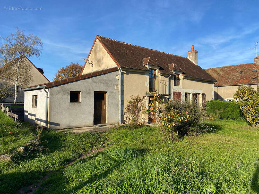 Maison à COULANGES-LES-NEVERS
