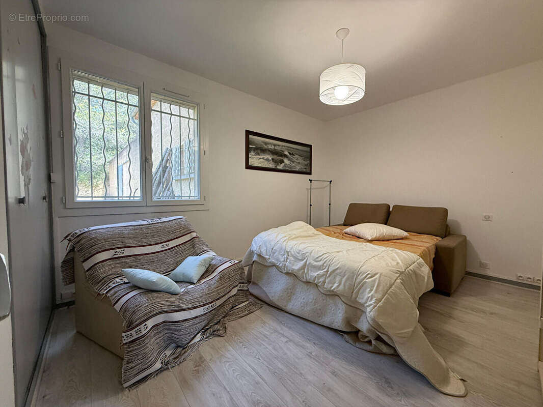 Maison à CHATEAUNEUF-DE-GADAGNE