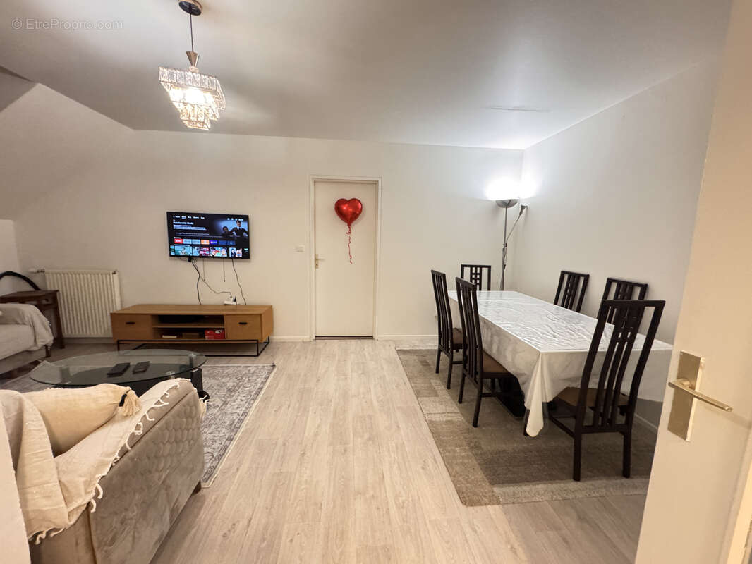 Appartement à EPONE