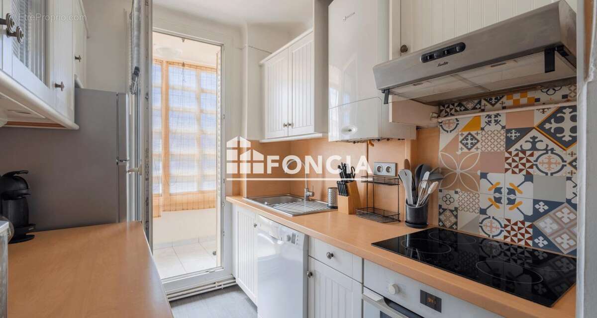 Appartement à MARSEILLE-9E