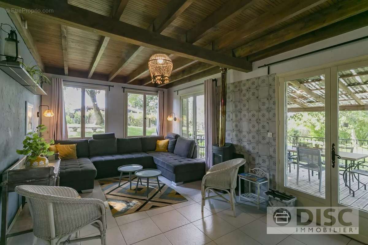 Maison à MONTFERMIER