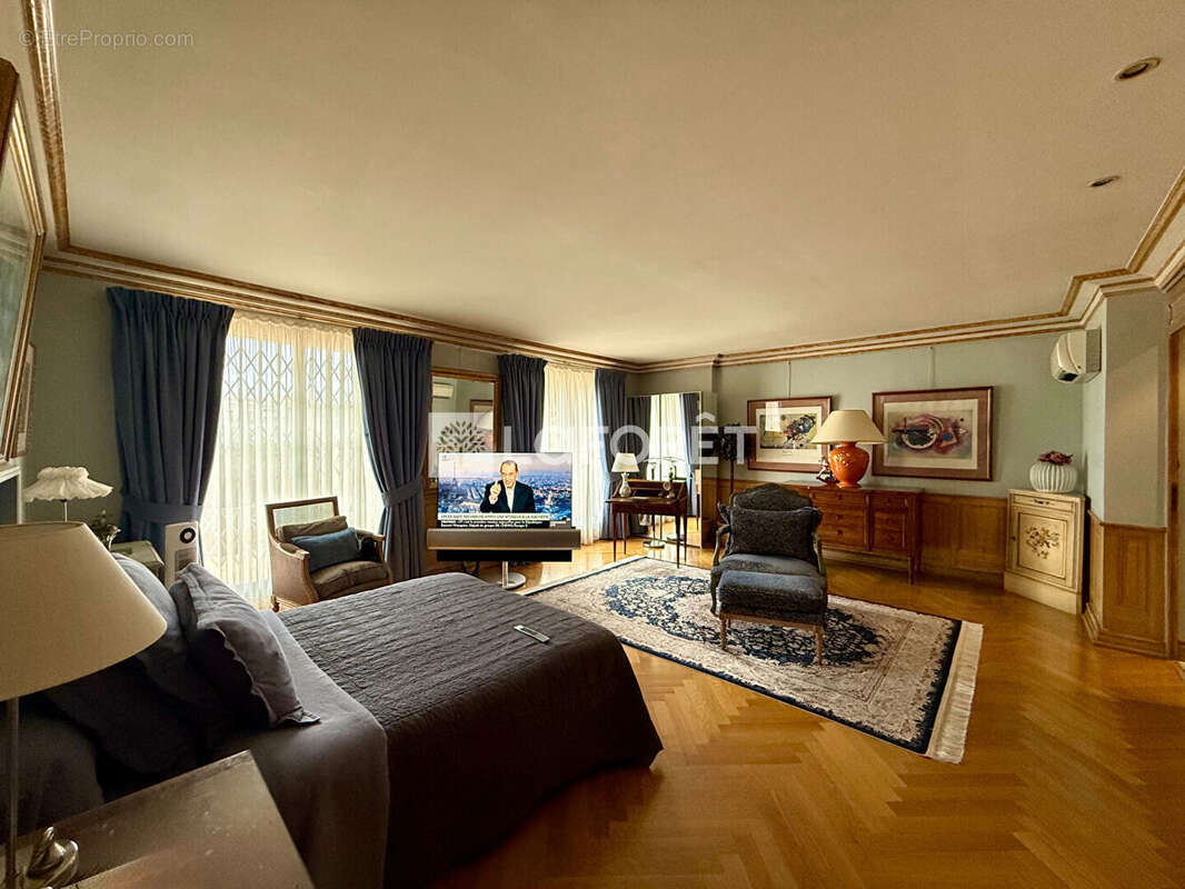 Appartement à MARSEILLE-1E