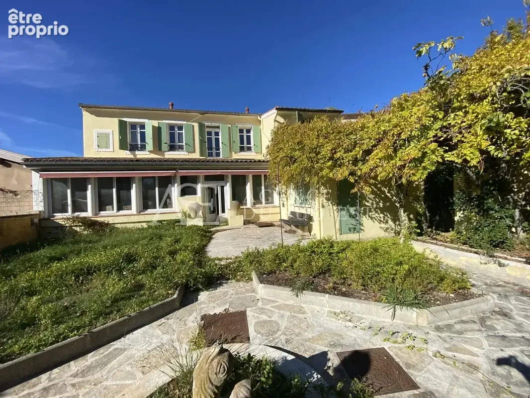 maison de ville au centre d Aix - photo 1