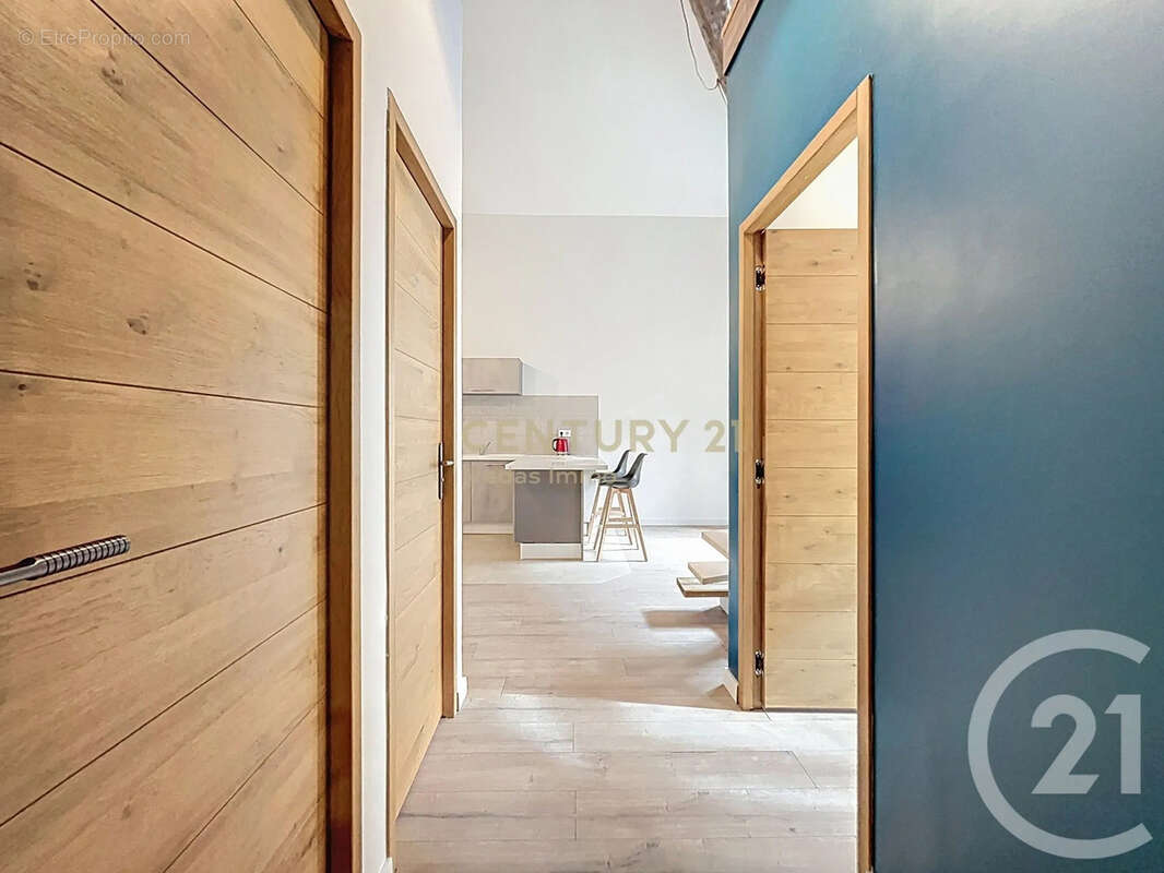 Appartement à POUSSAN