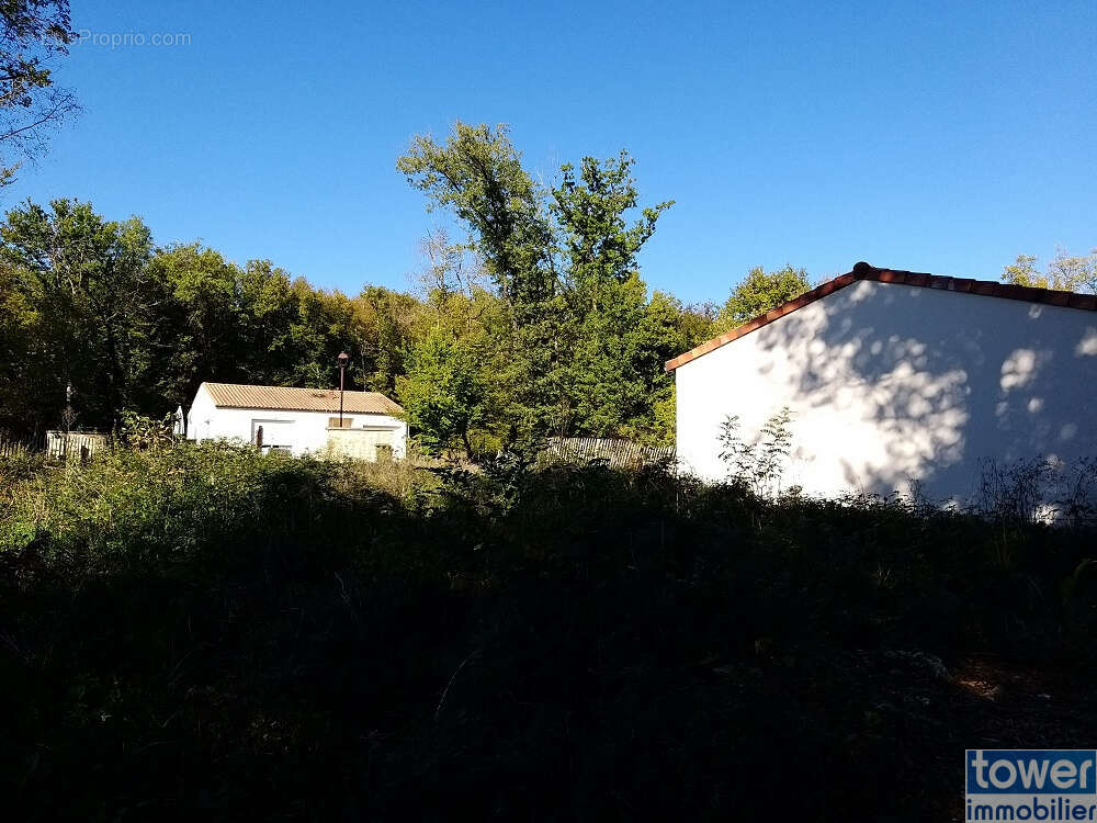 Terrain à PRANZAC