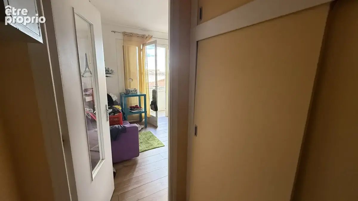 Studio avec balcon et vue dégagée   Quartier Arènes / Place Montcalm - photo 2
