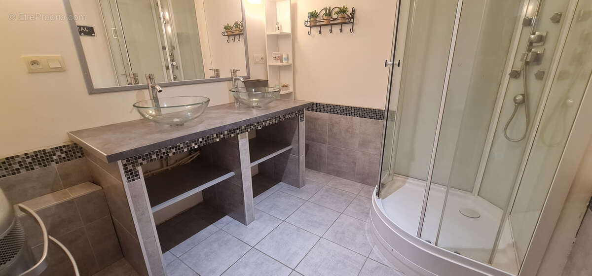 Maison de ville thermale - 95m2 plus terrasse toit 25m2 - plus garage et cave plain-pied - parfaite location - photo 9