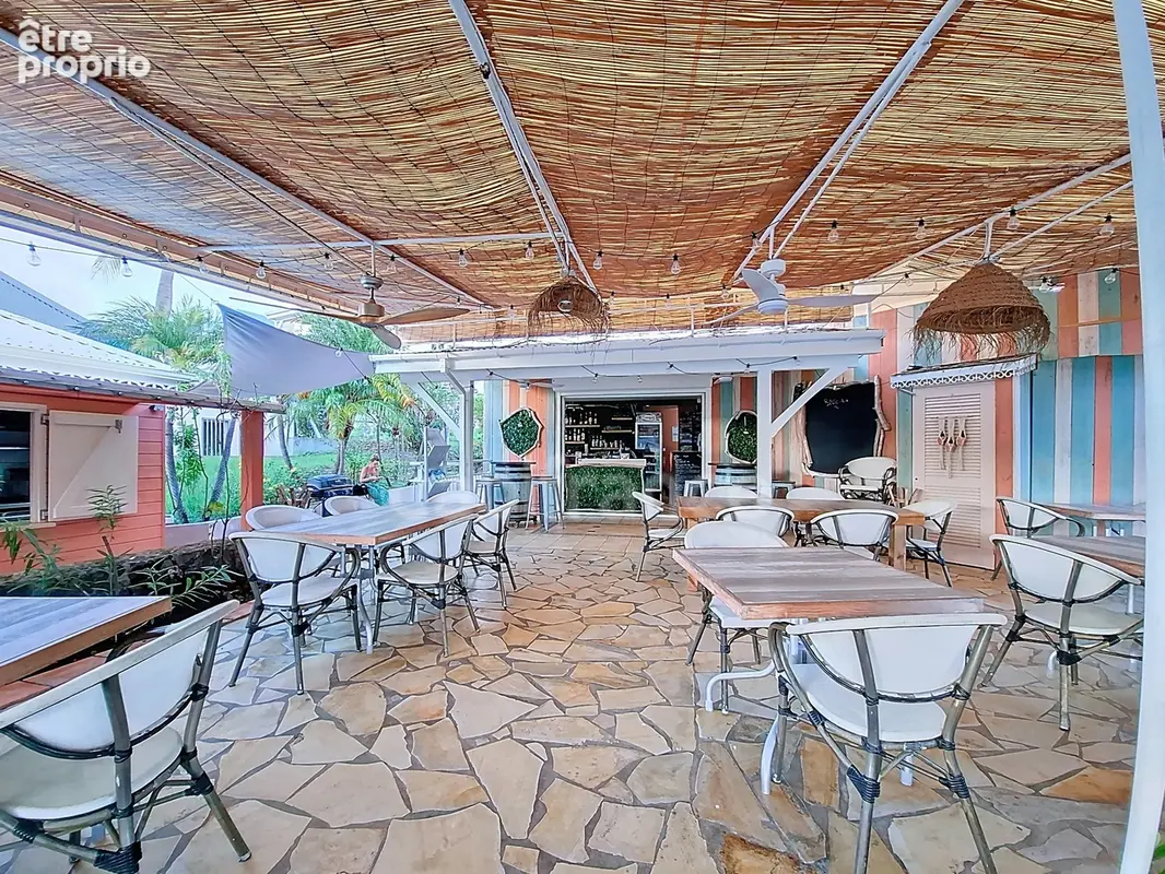 À vendre en exclusivité restaurant face à la marina d'oyster pond avec licence iv - photo 11