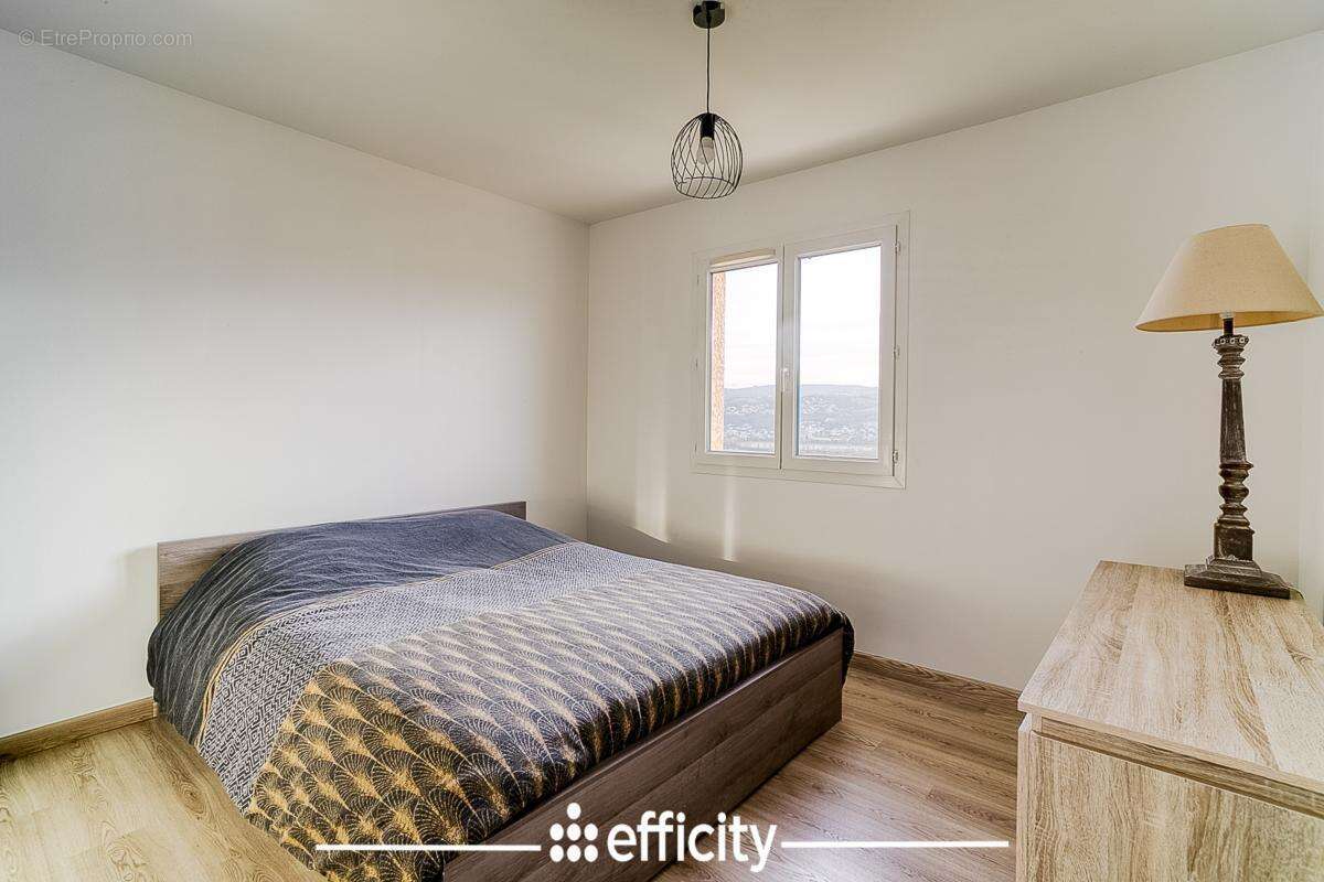 Maison à CHASSE-SUR-RHONE