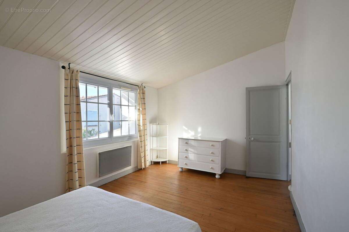 Maison à LES PORTES-EN-RE