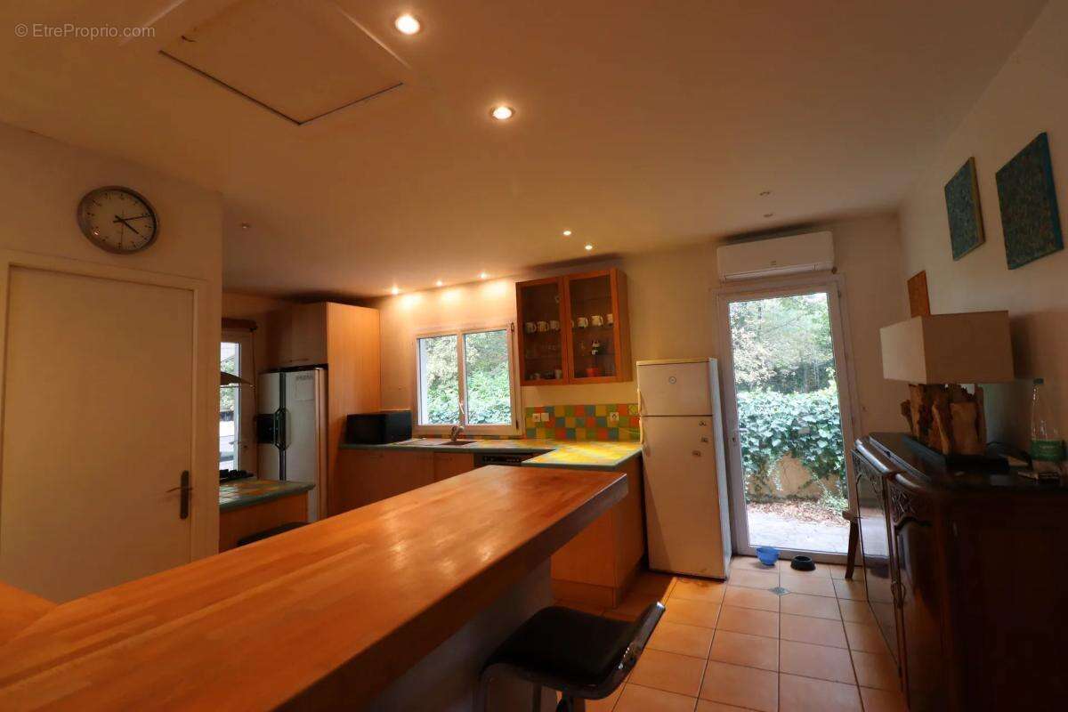 Maison à SAINT-MICHEL-DE-RIEUFRET