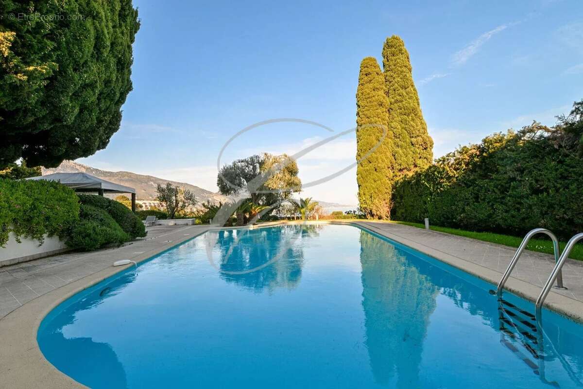 Appartement à ROQUEBRUNE-CAP-MARTIN