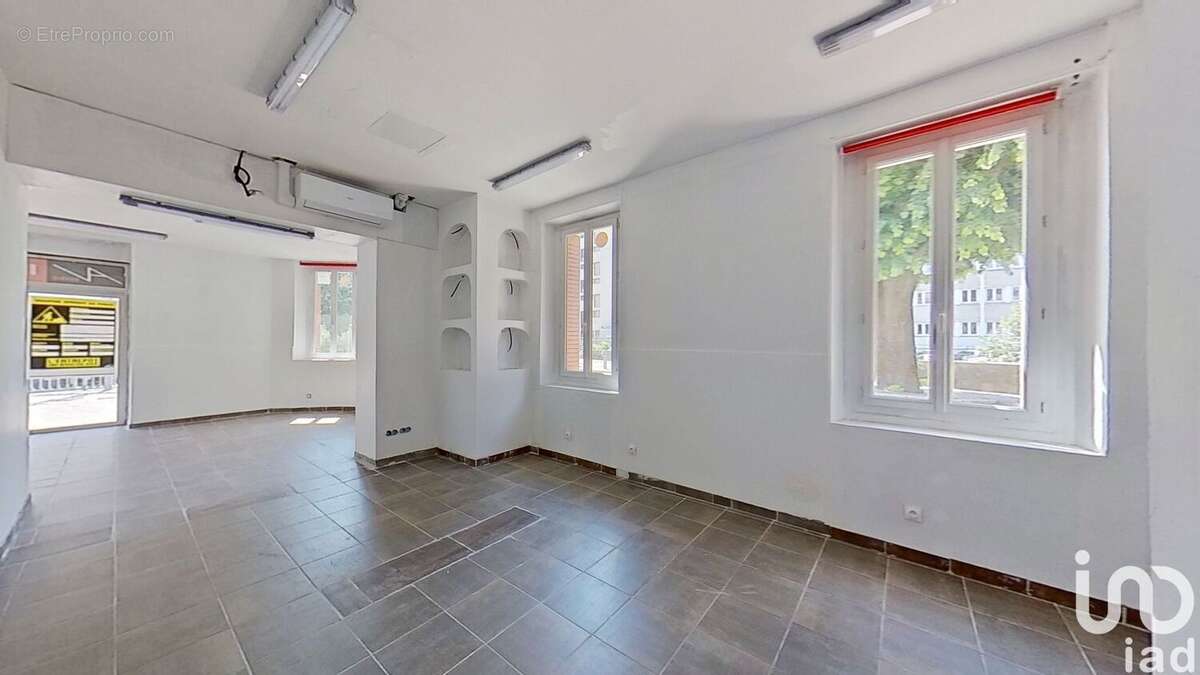 Photo 4 - Commerce à CHAMBERY