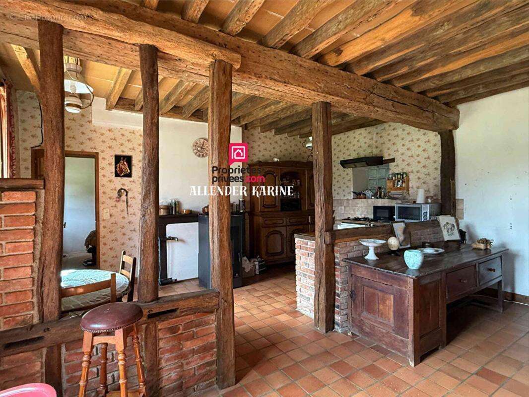 Maison à VILLENEUVE-L'ARCHEVEQUE