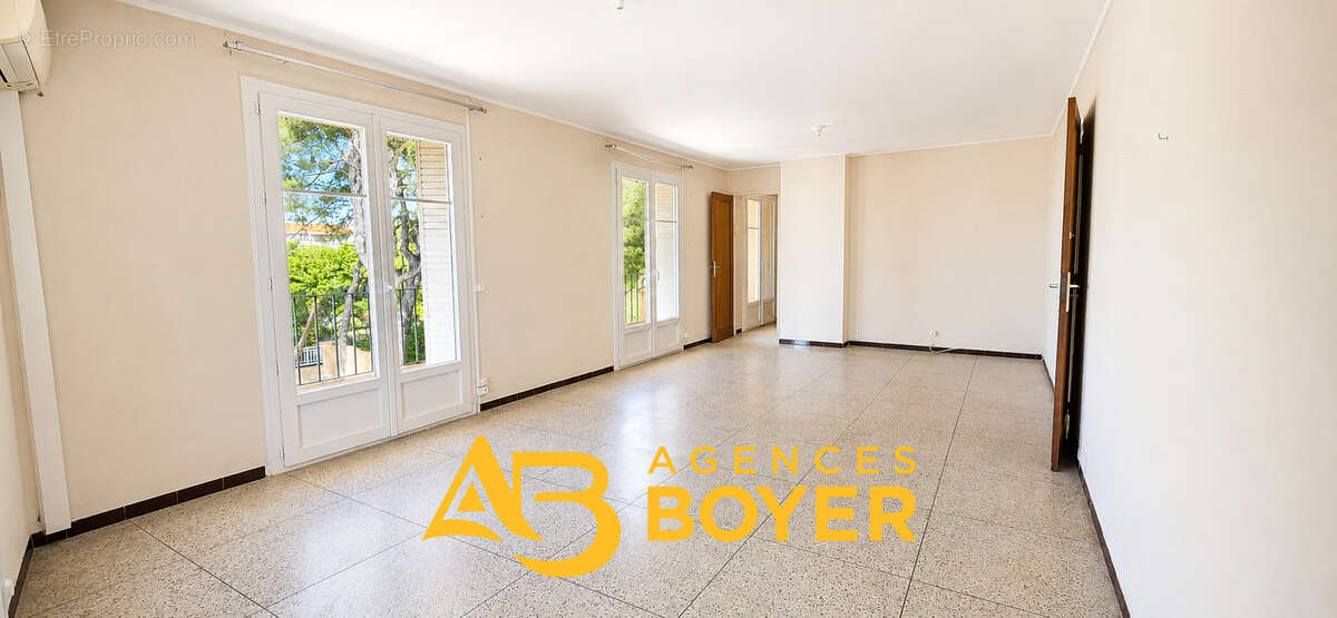 Appartement à SANARY-SUR-MER