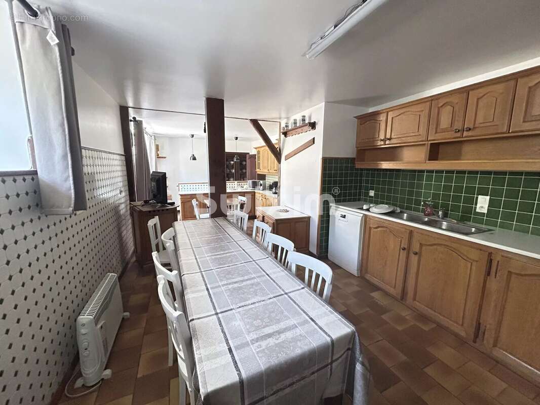 Maison à JOUX-LA-VILLE