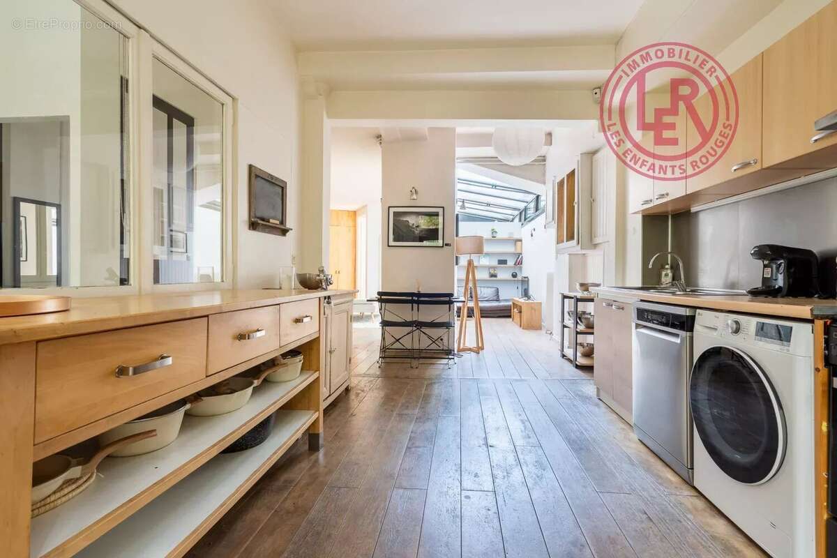 Appartement à PARIS-11E