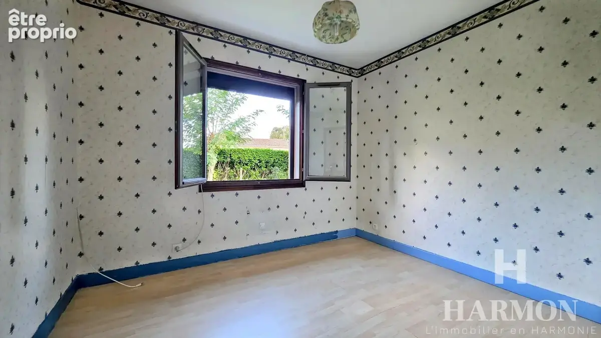 Maison de plain-pied avec 4 chambres, en impasse, à Saint-Pierre-du-Mont - photo 8