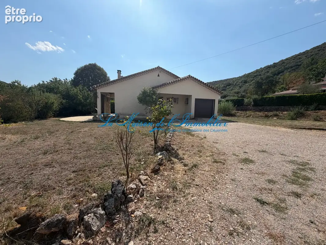 A 10 min d'Anduze, charmante maison de PP au cœur des Cévennes de type F3 avec garage sur un terrain 1173 m2 - photo 3