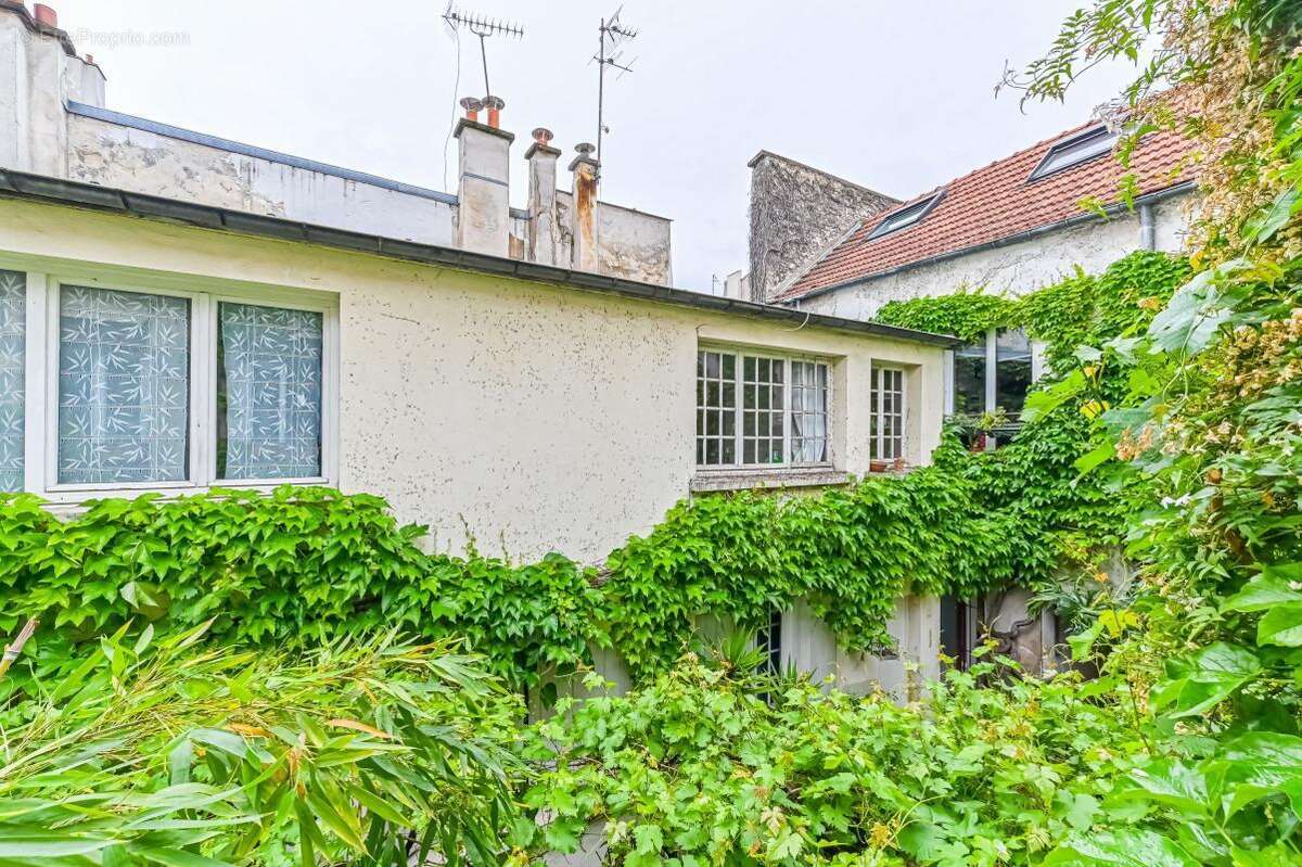 Appartement à PARIS-11E