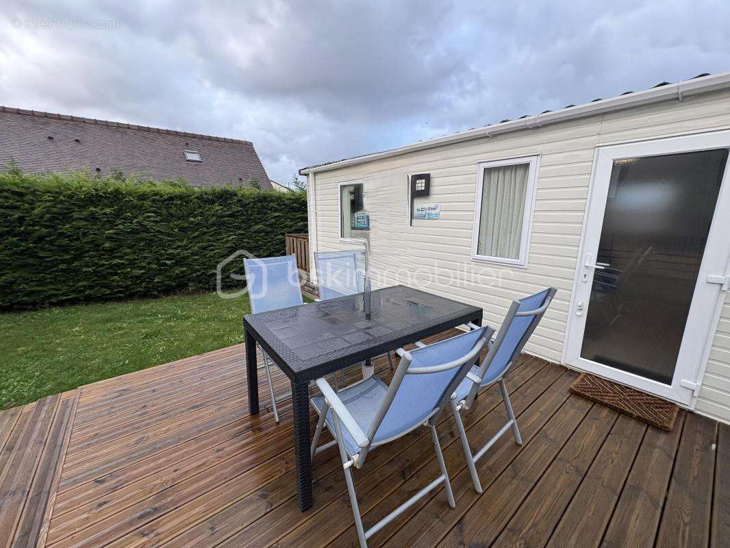 Terrain à OUISTREHAM