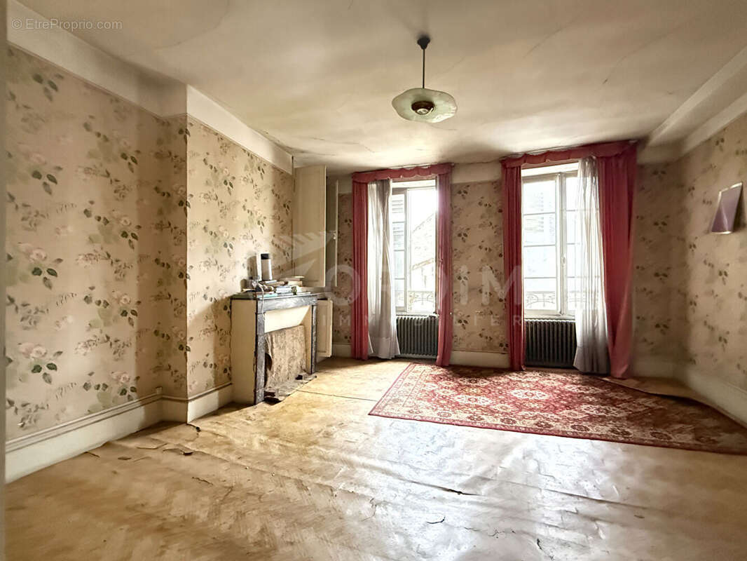 Appartement à DONZY