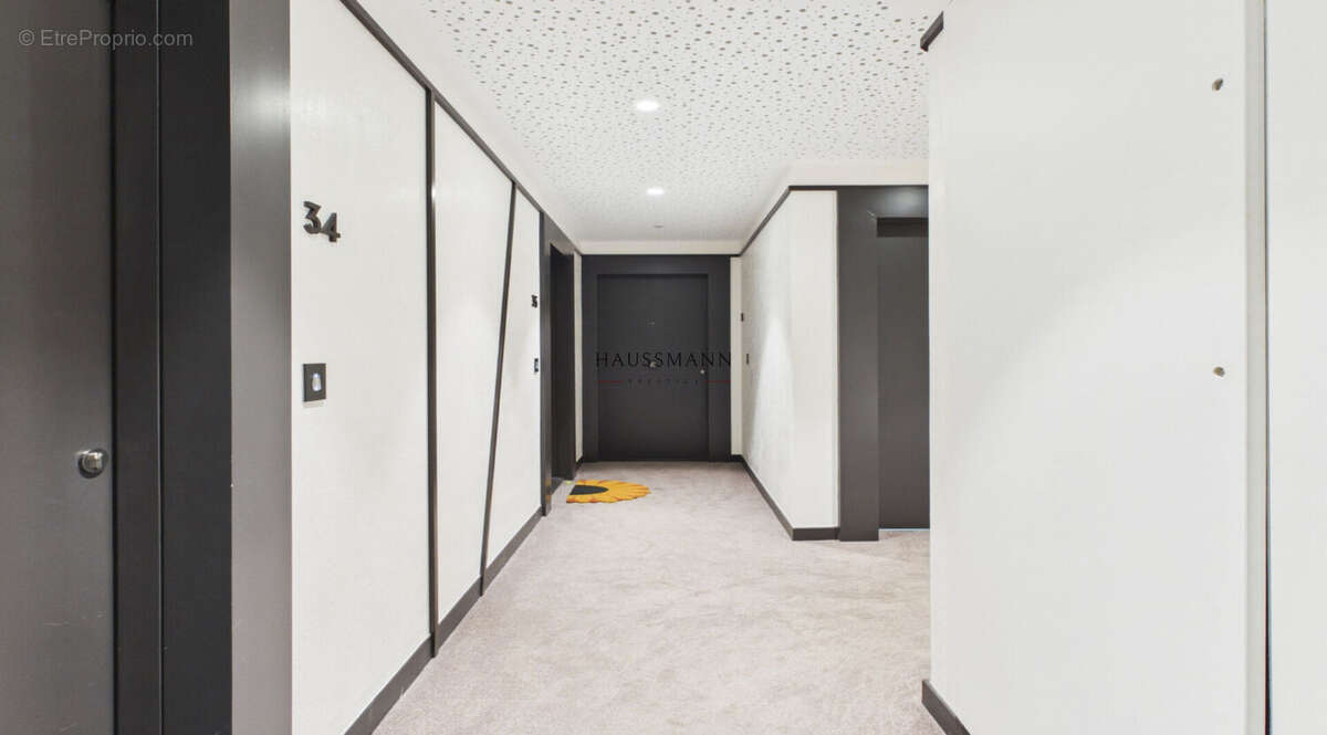 Appartement à PARIS-17E