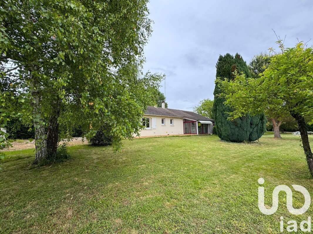 Photo 2 - Maison à BEAUMONT-EN-VERON