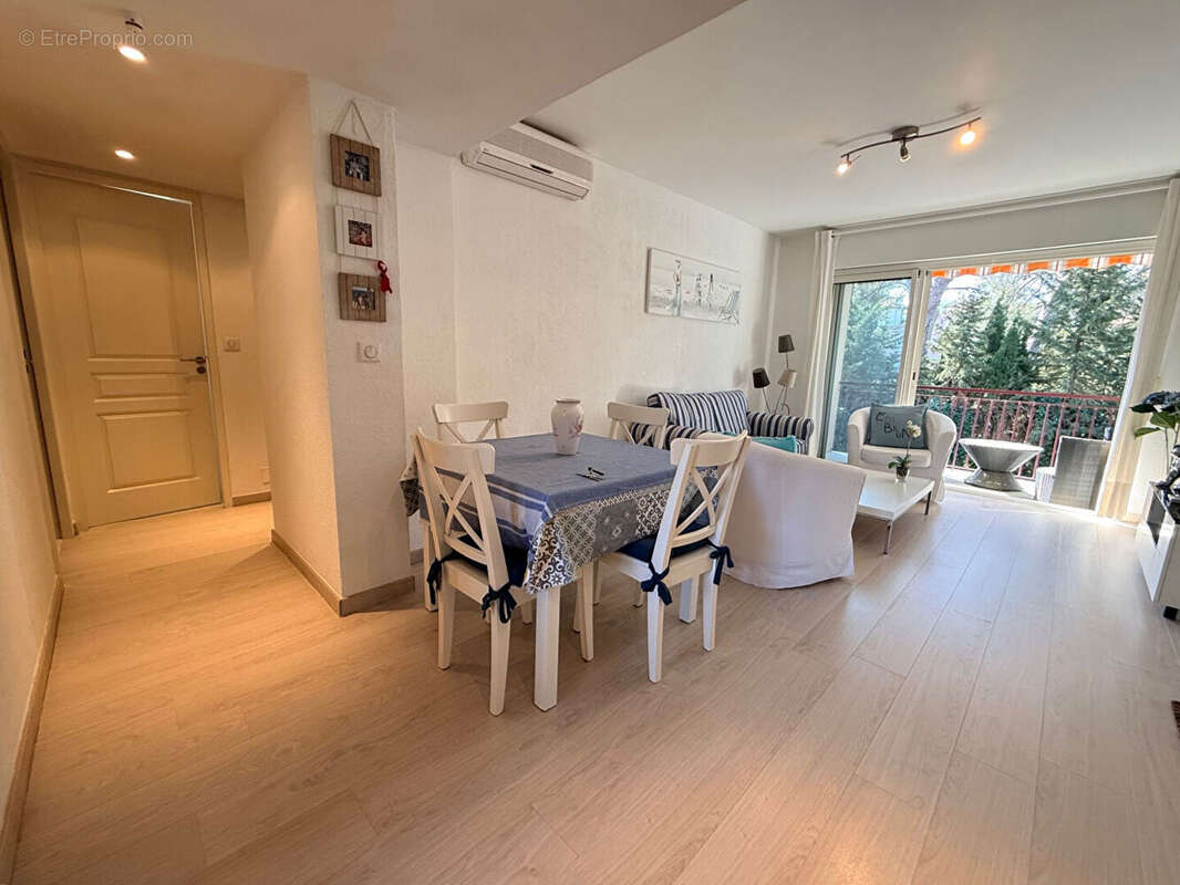 Appartement à SAINT-RAPHAEL