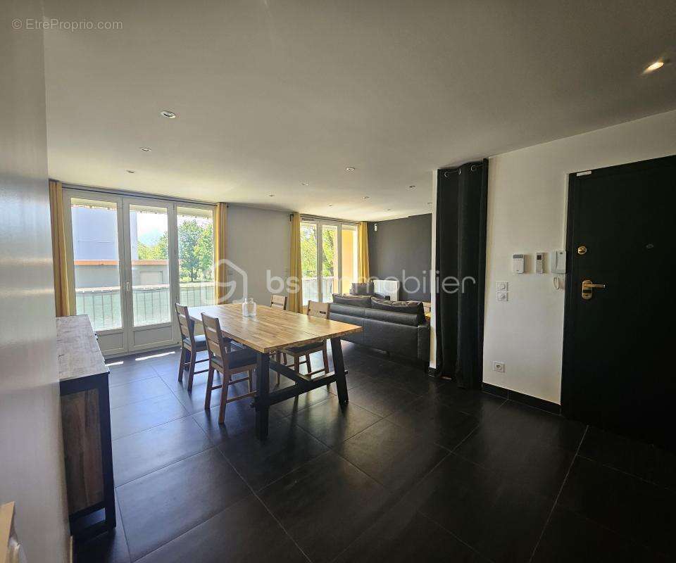 Appartement T3 - photo 2