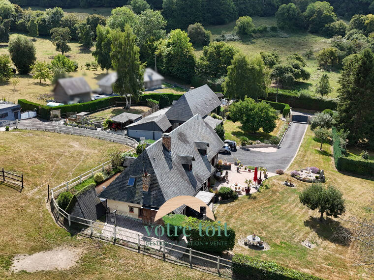 Maison à PONT-L'EVEQUE