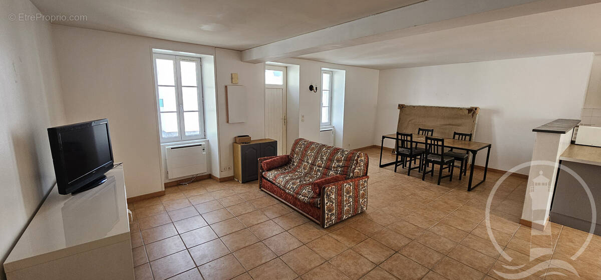 Maison à SAINT-CLEMENT-DES-BALEINES