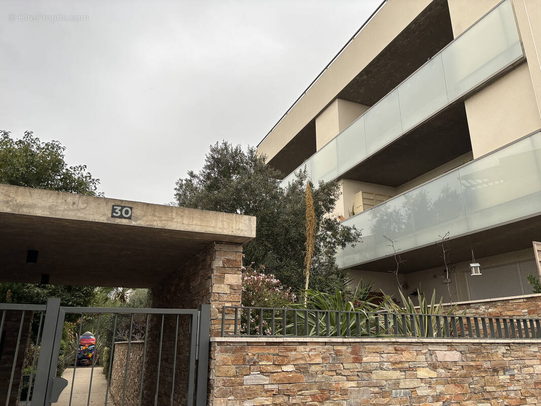 Appartement à PEROLS