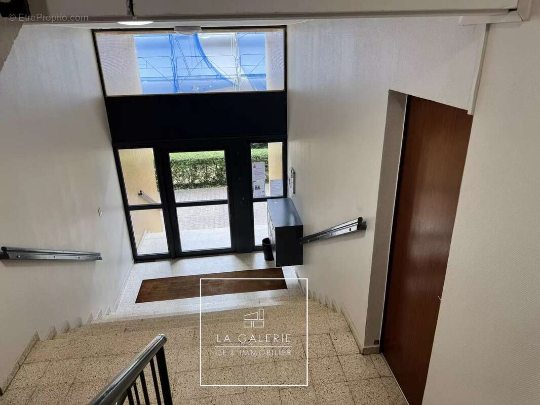 RANGUEIL – T3 de 74 m² – Dernier étage – 2 balcons – Résidence arborée – Climatisation – Métro à pied - photo 10