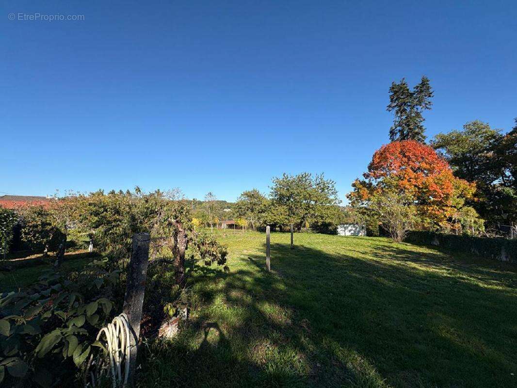 Maison à AIXE-SUR-VIENNE