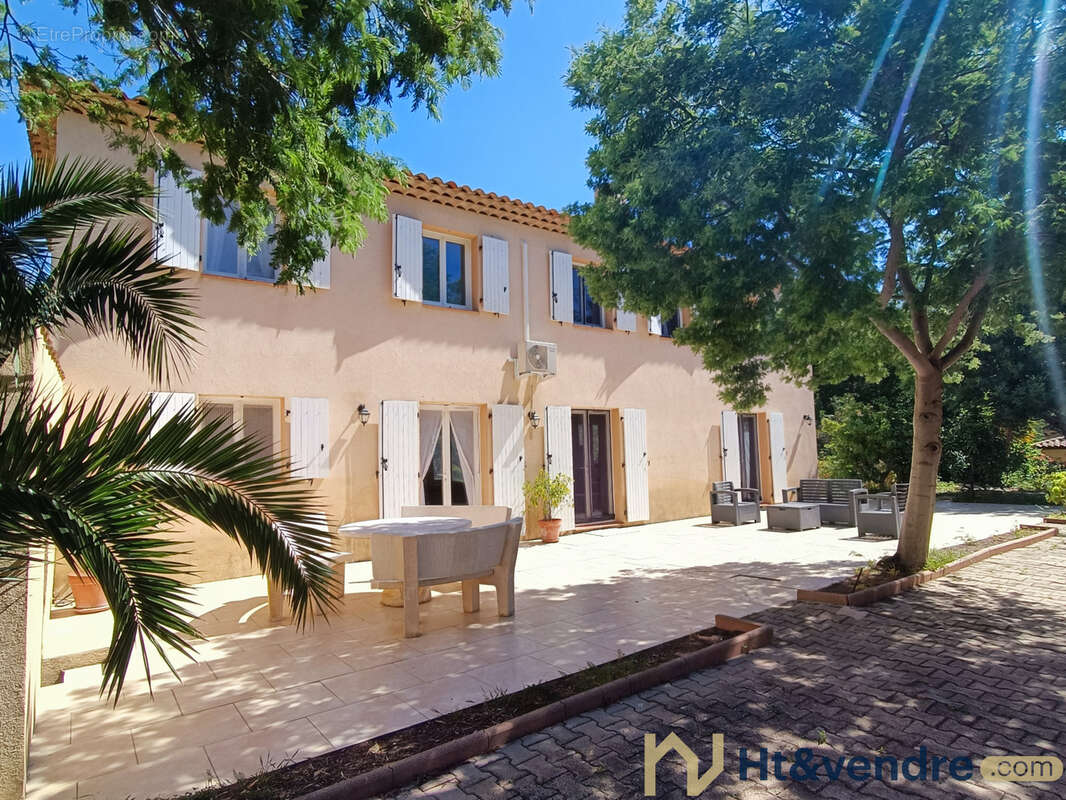 Maison à HYERES