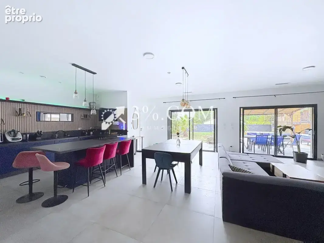 Belle maison contemporaine 6 pièces de 148 m2 avec piscine - photo 11