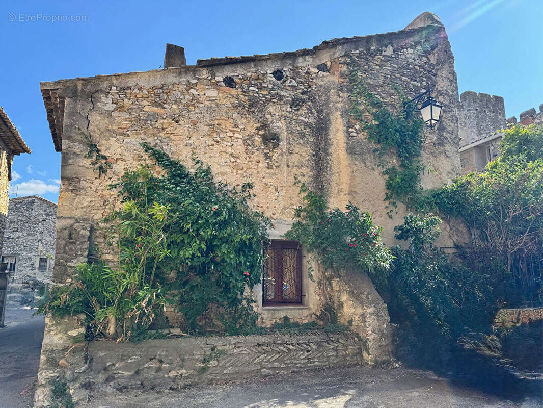 Maison à SAINT-LAURENT-DES-ARBRES