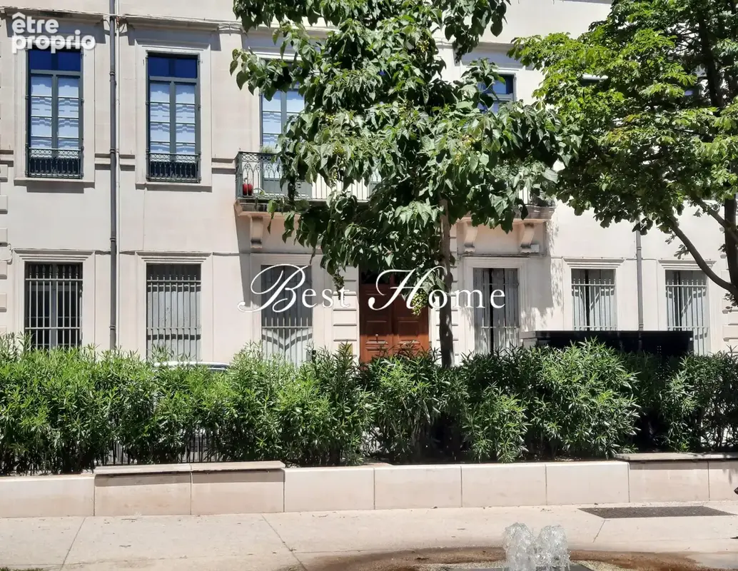 Bel appartement de caractère à vendre NIMES Centre ville Maison Carrée - photo 2
