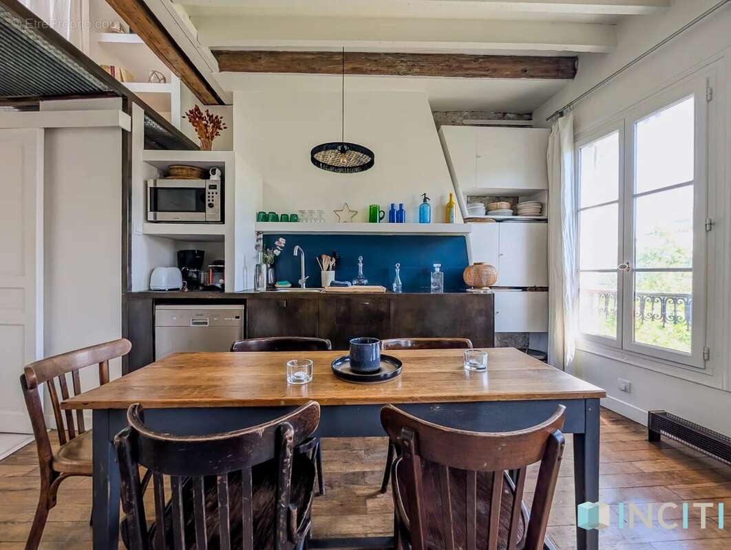 Appartement à PARIS-3E
