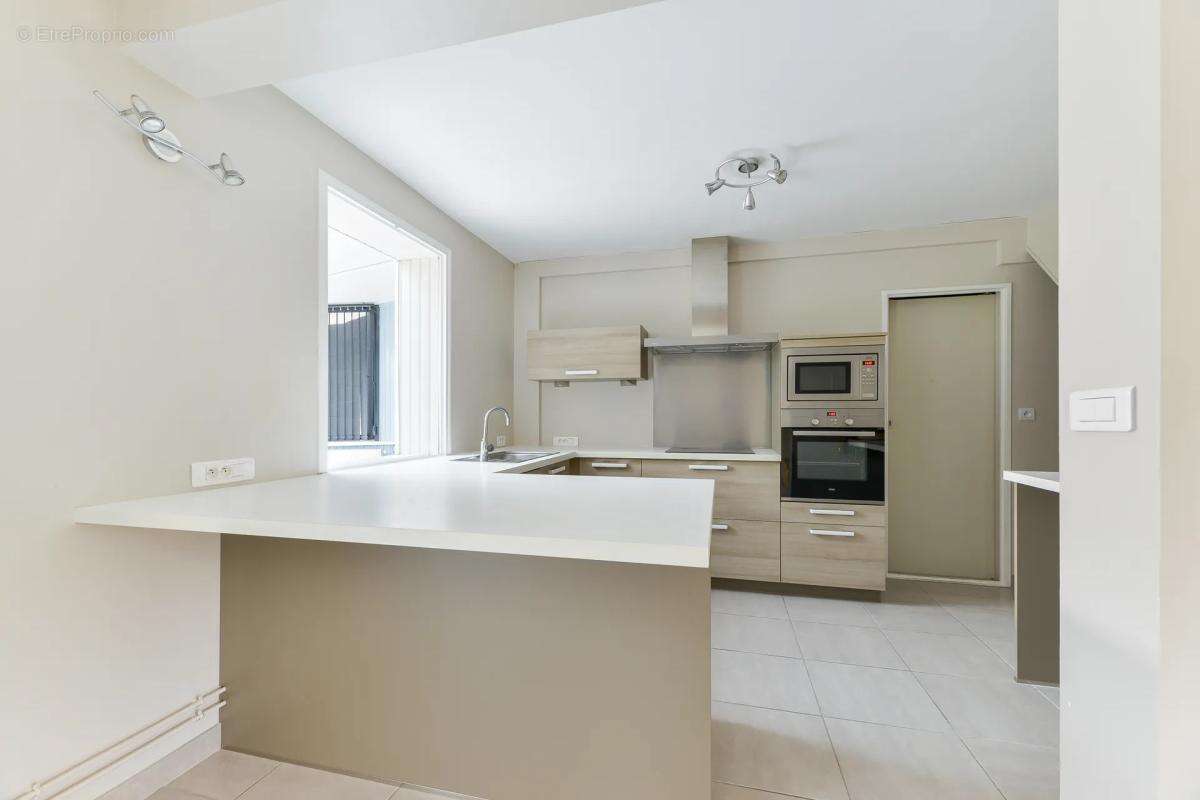 Maison à SAINT-SEBASTIEN-SUR-LOIRE