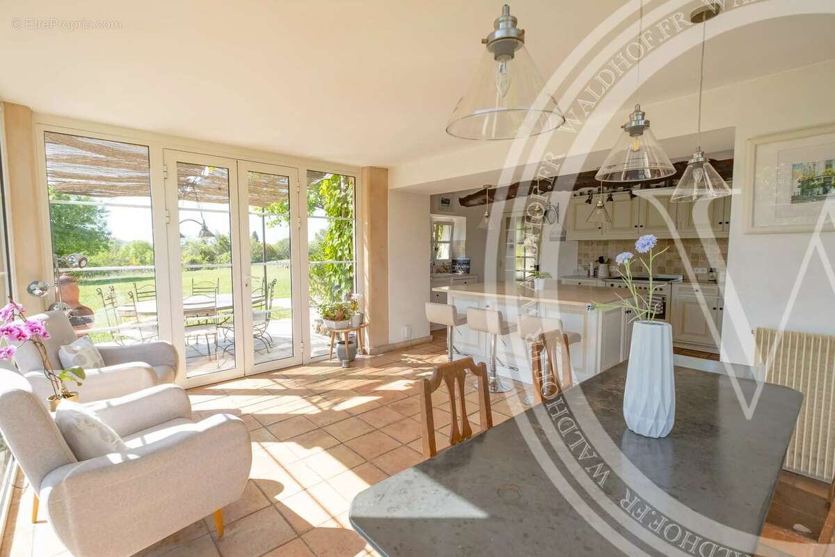 Maison à MOUANS-SARTOUX