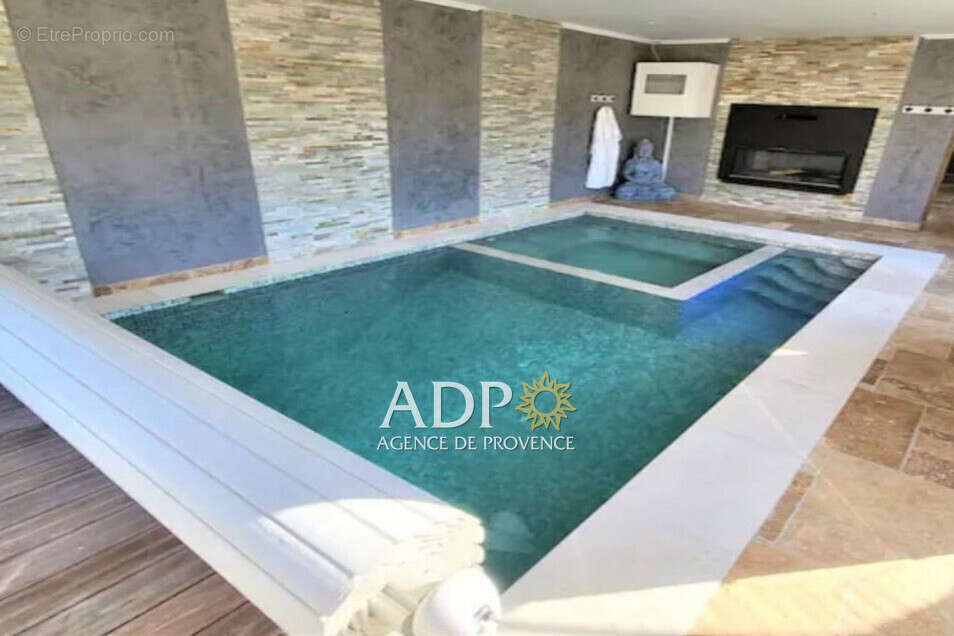 Maison à CASTELLANE