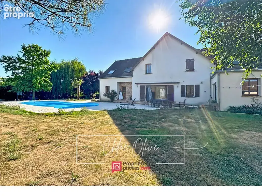 Maison familiale 310 m² , piscine- vue dégagée , crécy-la-chapelle - photo 16